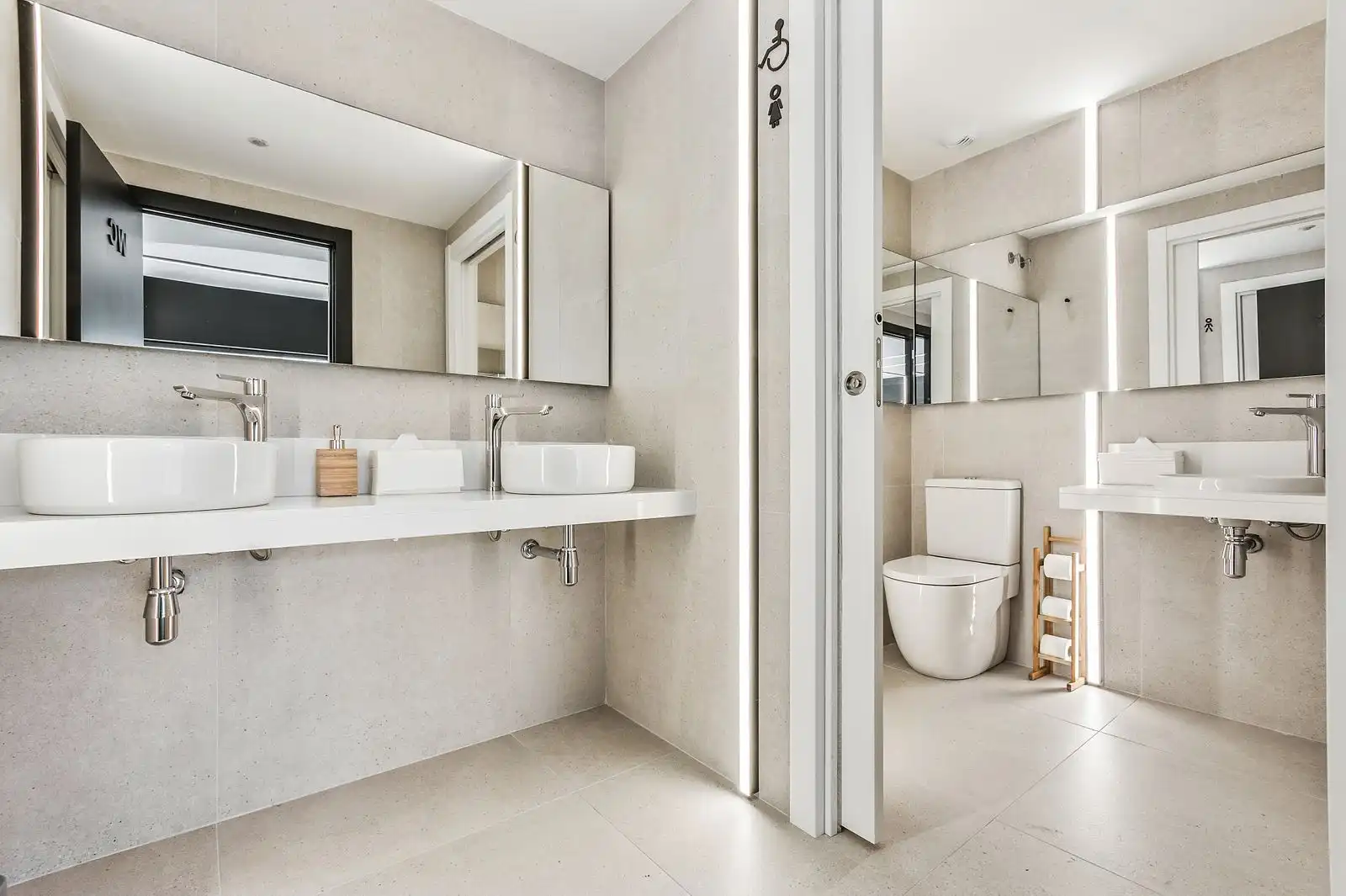 Baño de Piso en venta en Barcelona con Aire acondicionado, Calefacción y Terraza
