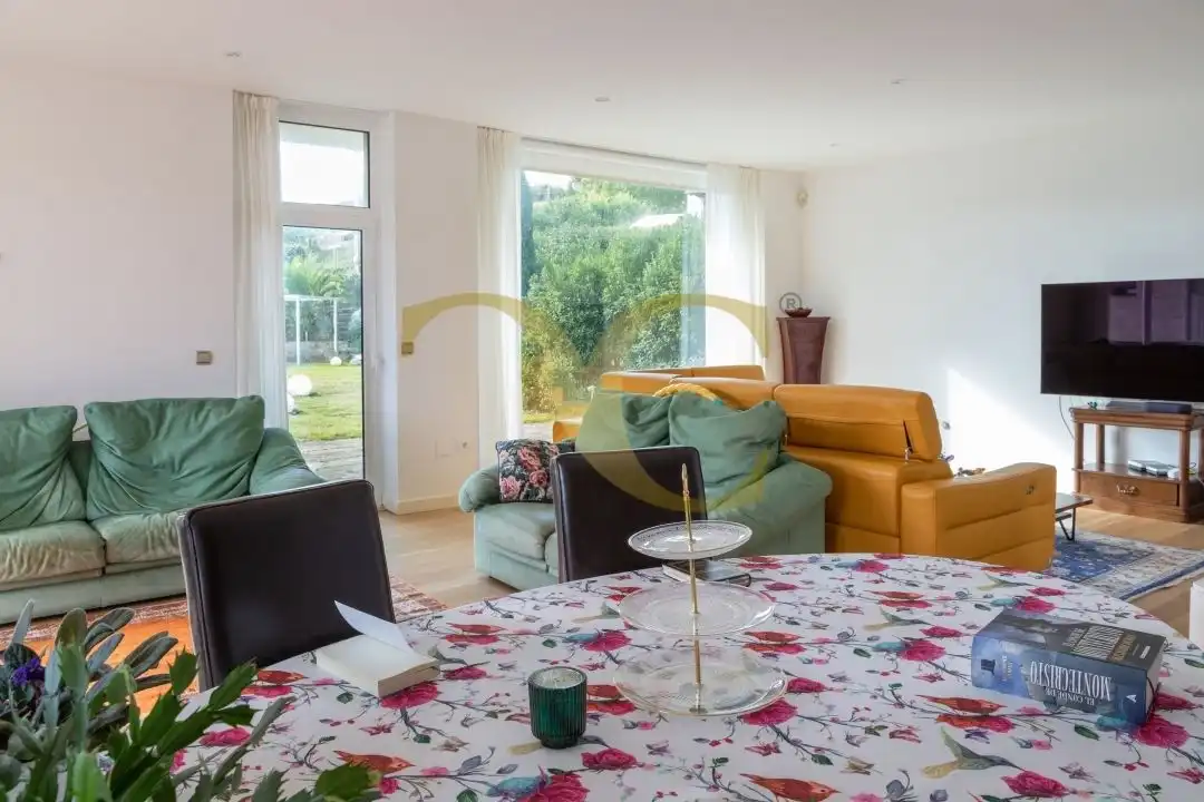 Jardín de Casa o chalet en venta en Santa Cruz de Bezana con Aire acondicionado, Calefacción y Jardín privado