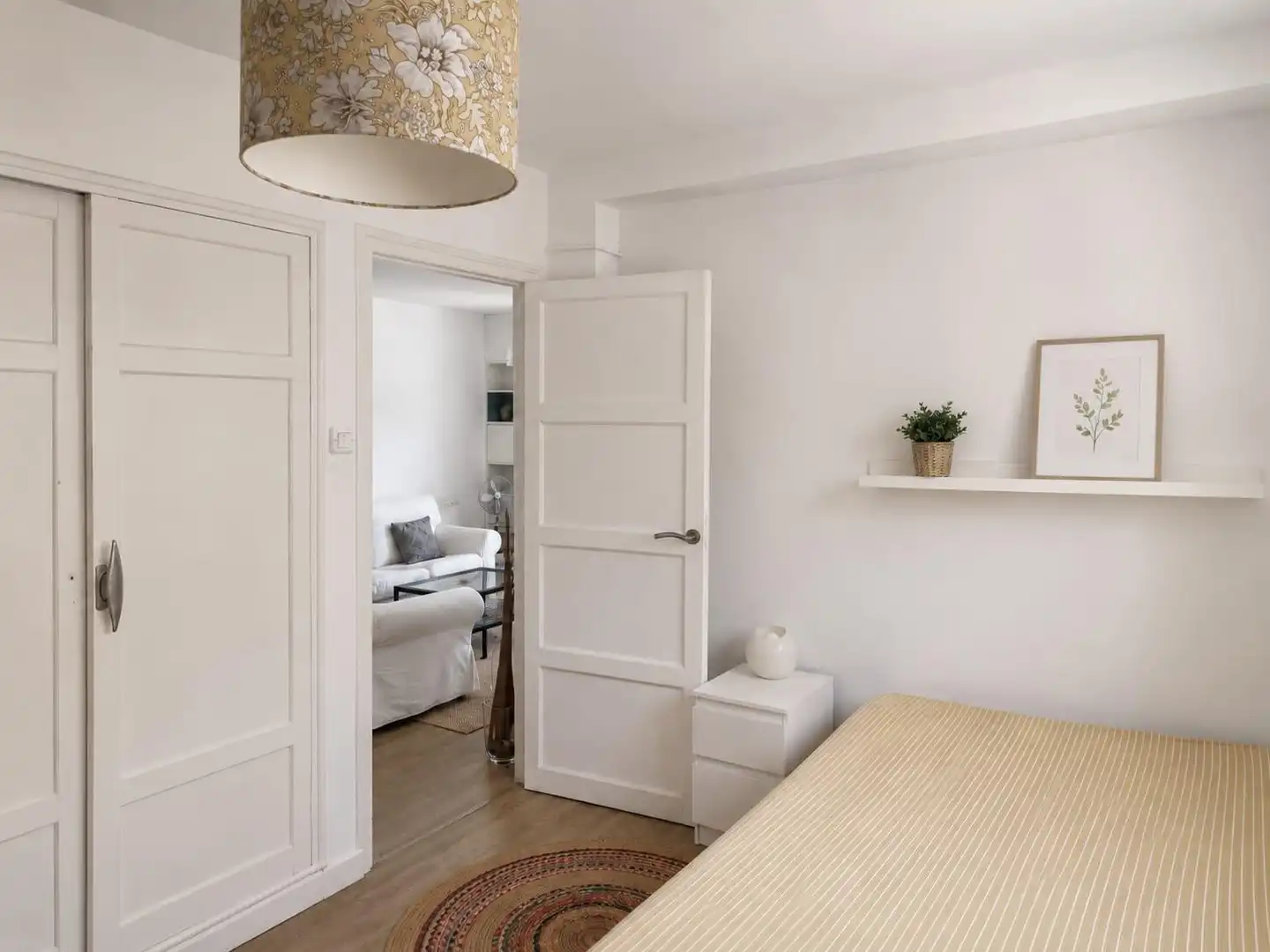 Habitación de Piso en venta en Madrid con Calefacción y Balcón