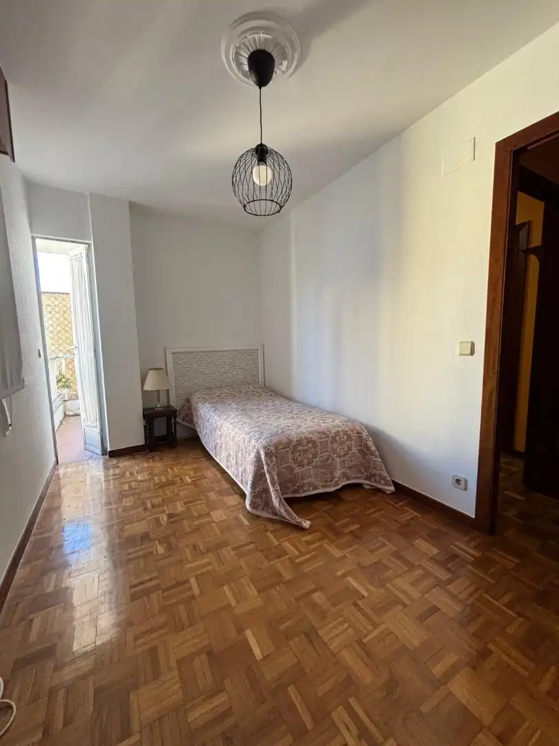 Habitación de Piso en venta en Ferrol con Amueblado, Horno y Lavadora