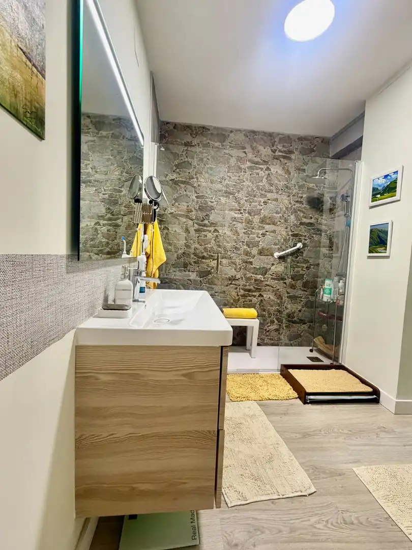 Baño de Piso en venta en Málaga con Calefacción y Terraza