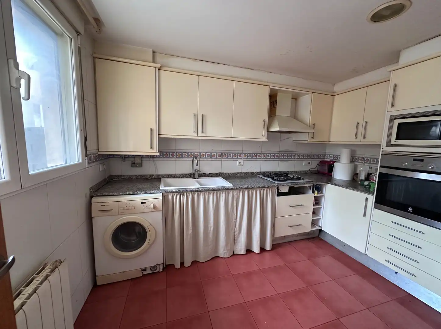 Terraced house with terrace for sale in Plaça Alfredo Krauss, imagen 8