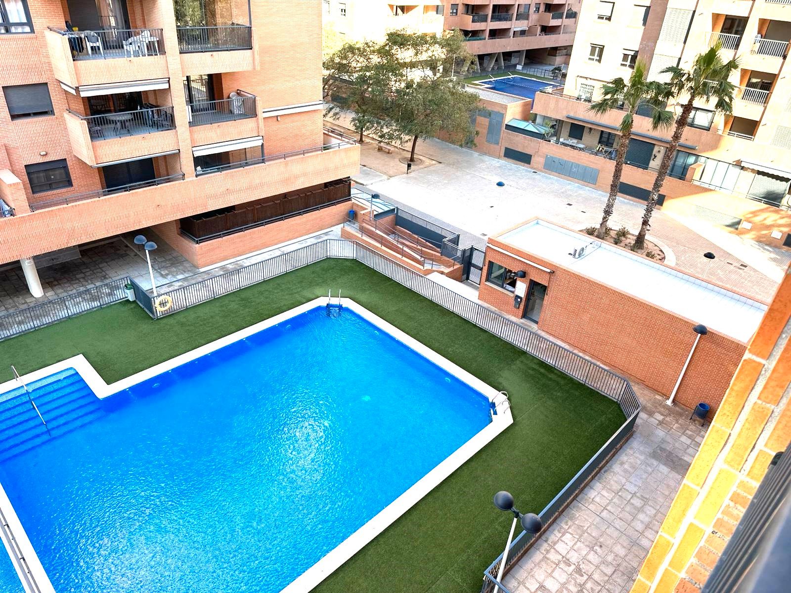 Piscina de Apartament en venda en Alboraya amb Aire condicionat, Calefacció i Jardí privat