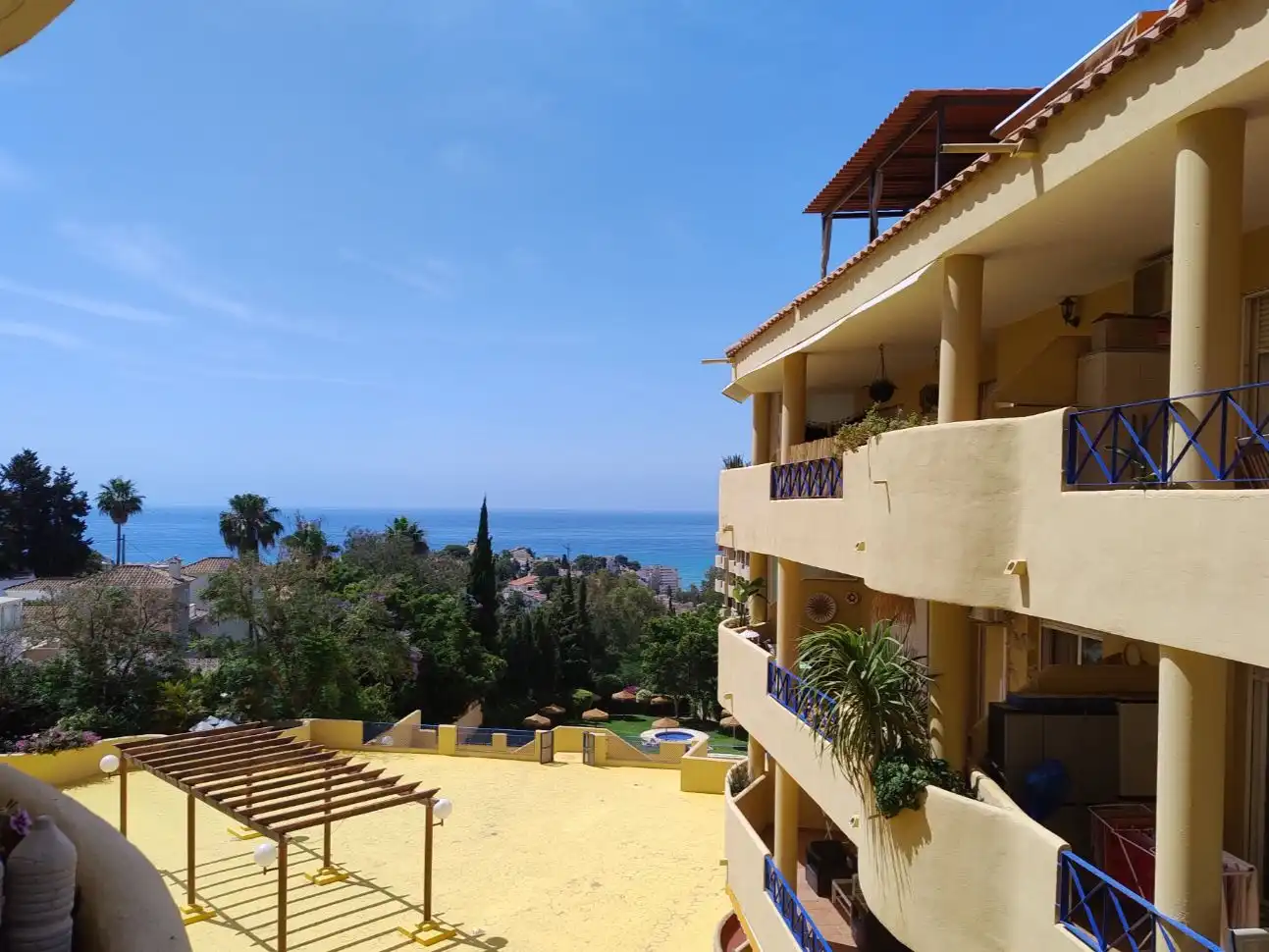 Vista exterior de Oficina en venta en Fuengirola con Aire acondicionado, Calefacción y Terraza