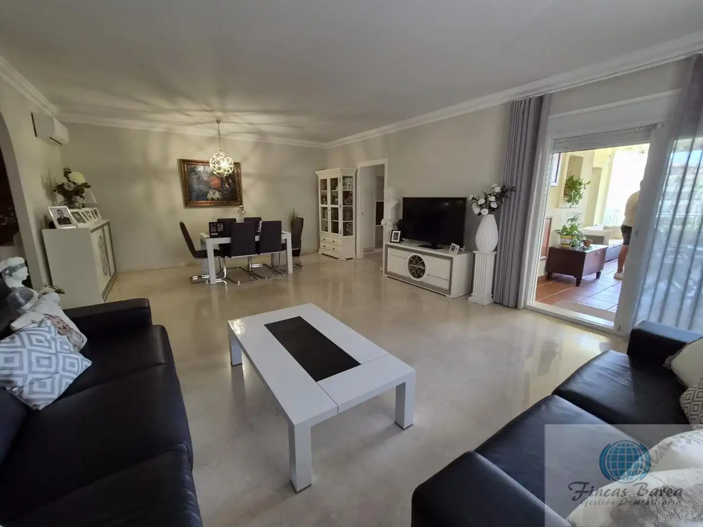 Sala de estar de Piso en venta en Mijas con Aire acondicionado, Terraza y Trastero