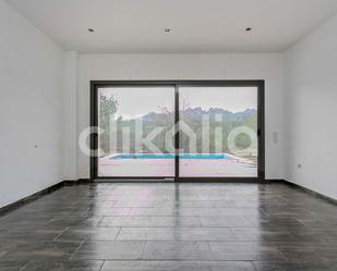 Sala d'estar de Casa o xalet en venda en Castellgalí amb Terrassa i Piscina