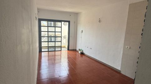 Foto 3 de Piso en venta en Calle Barranquillo, 16, Los Cristianos, Arona