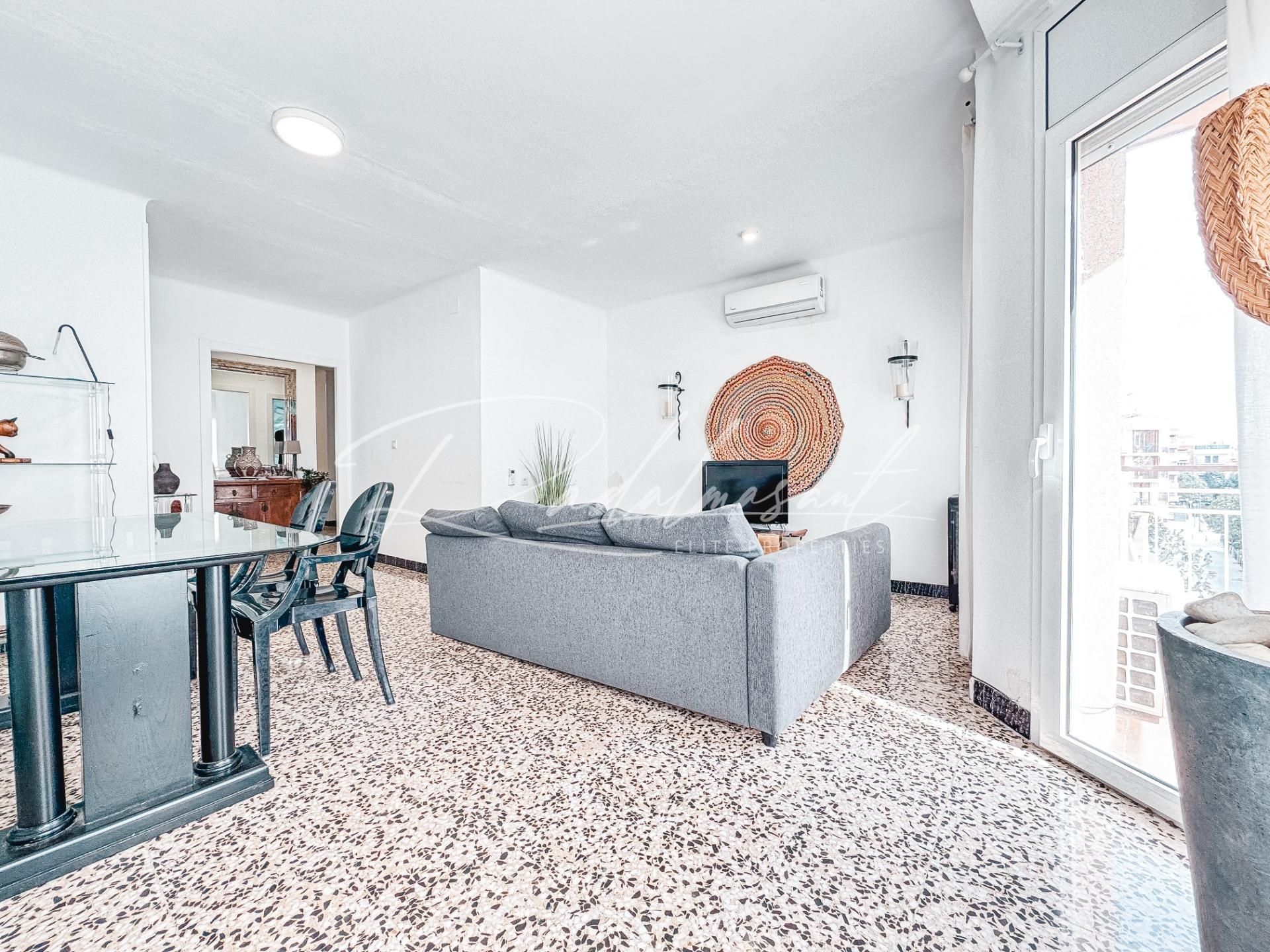 Living room of Flat for sale in Cambrils  with Air Conditioner, Terrace and Furnished