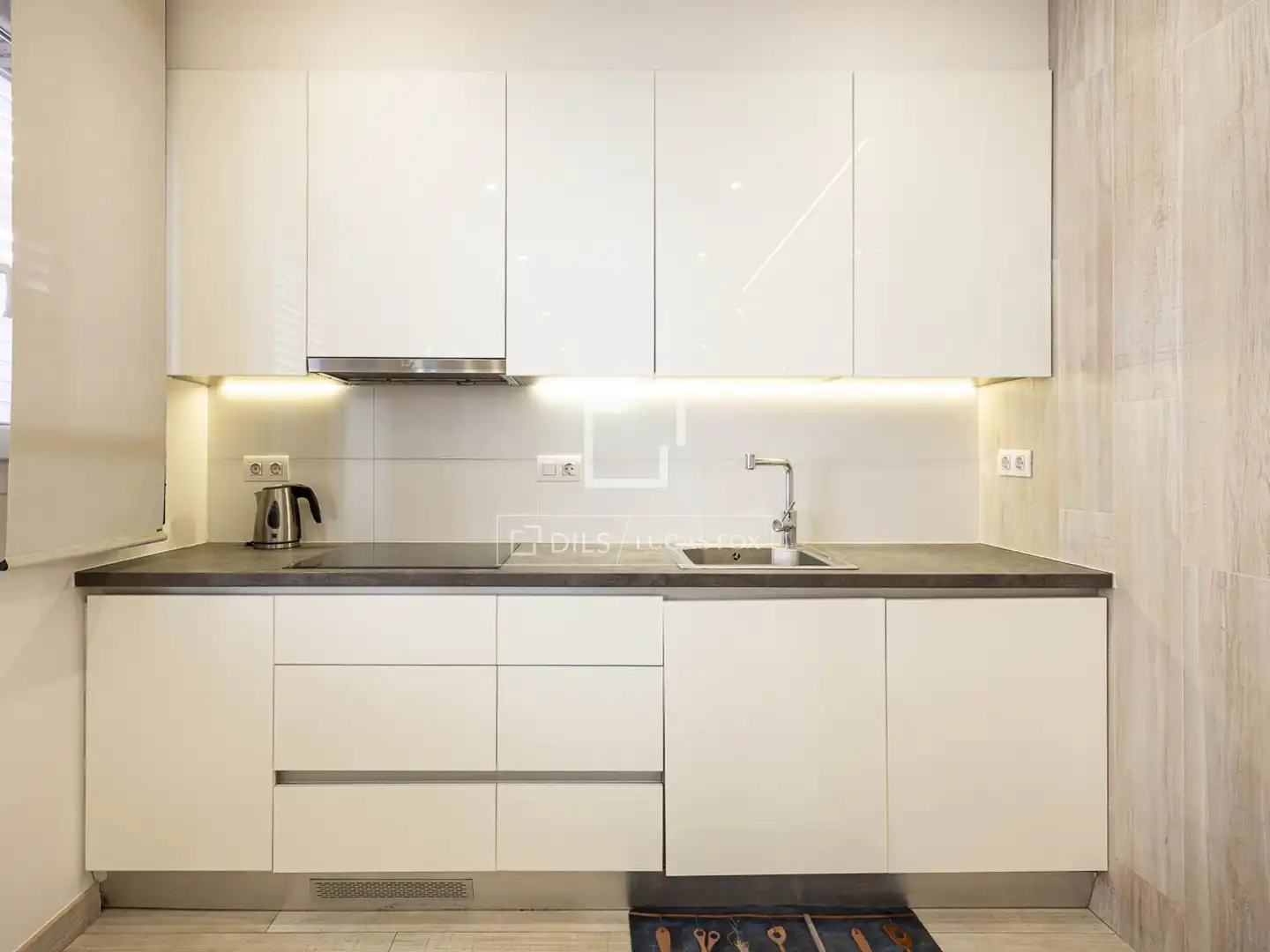 Cocina de Piso en venta en Barcelona con Aire acondicionado