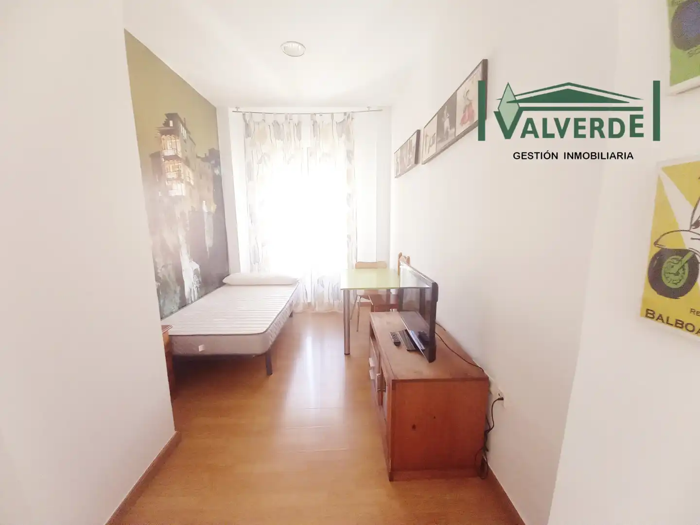 Bedroom of Study for rent in Granada  with Heating, Furnished and Washing machine