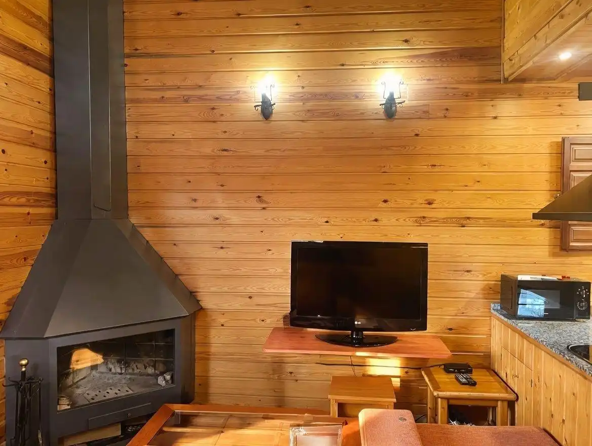Sala d'estar de Finca rústica en venda en Prades amb Jardí privat, Parquet i Terrassa