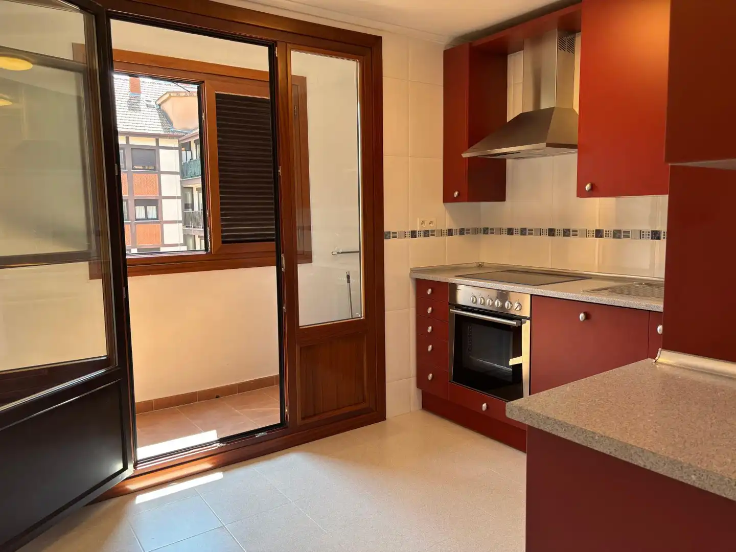 Cocina de Piso de alquiler en Balmaseda con Calefacción y Balcón