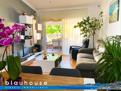 Living room of Single-family semi-detached for sale in Llançà  with Air Conditioner, Terrace and Balcony