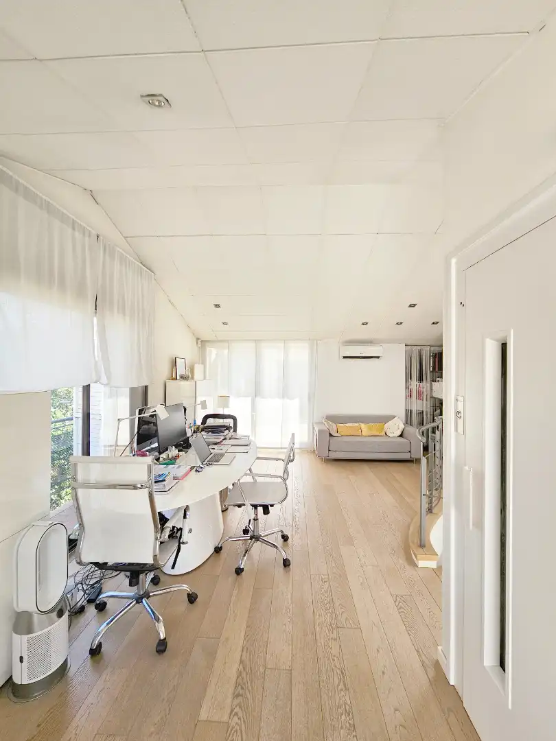 Sala de estar de Casa adosada en venta en Granollers con Aire acondicionado, Calefacción y Jardín privado
