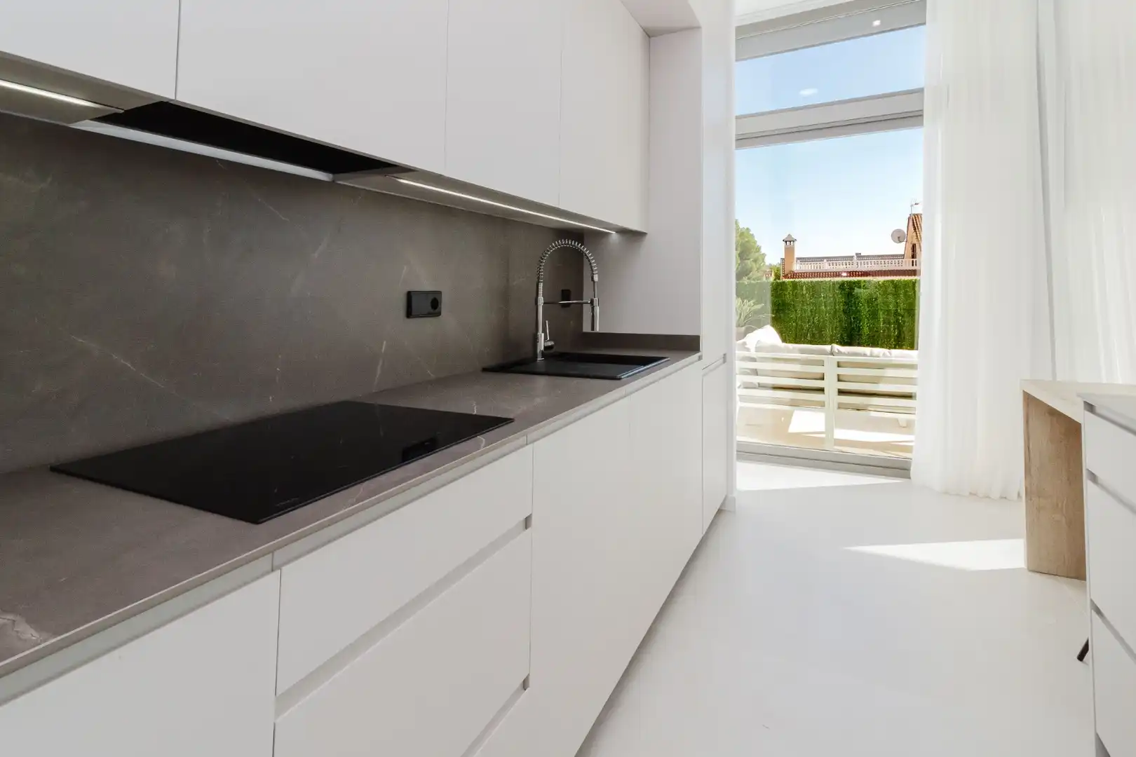 Flat with terrace for sale in El Pinar de Campoverde, imagen 18