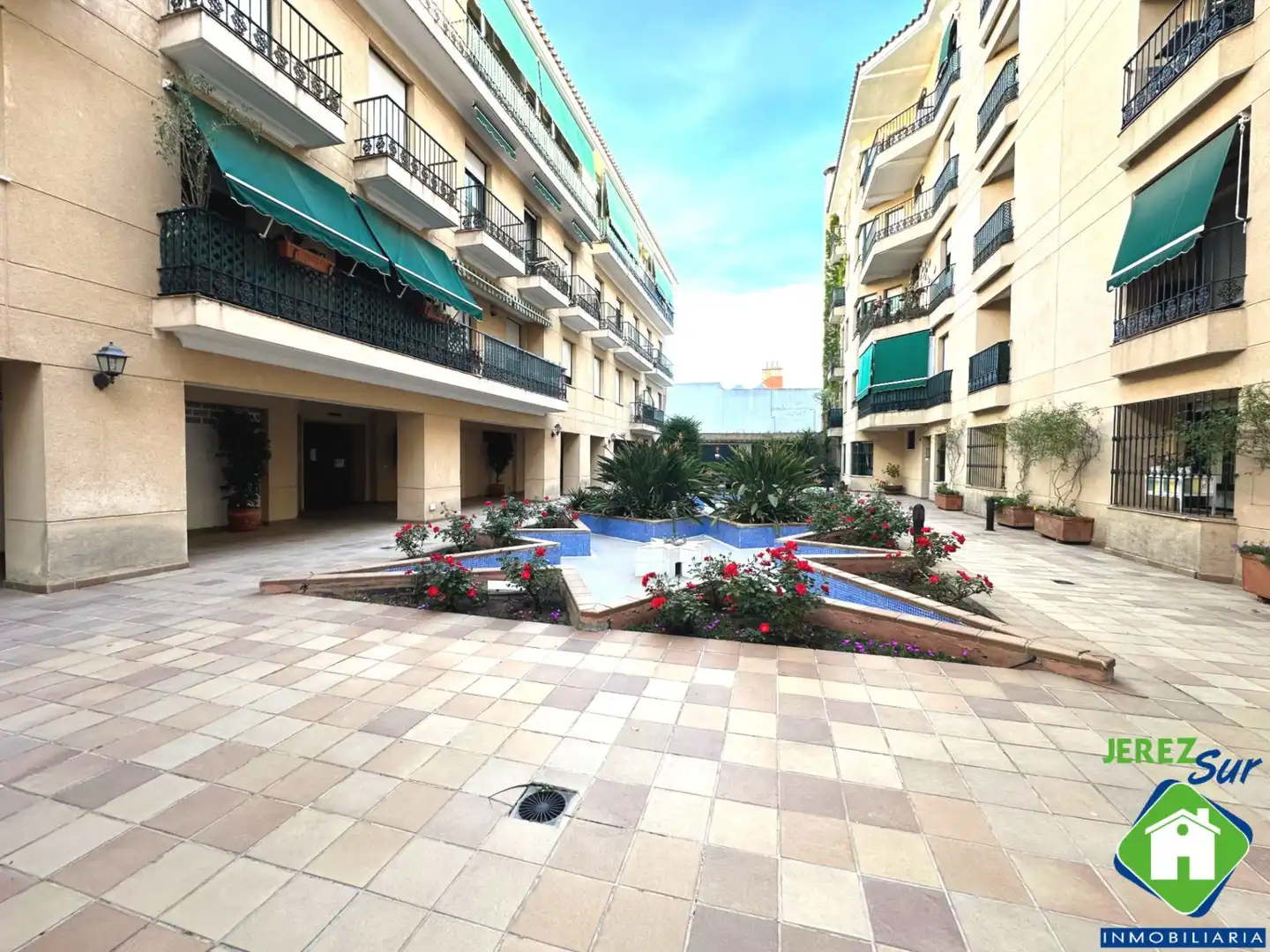 Vista exterior de Piso en venta en Jerez de la Frontera con Aire acondicionado, Calefacción y Terraza