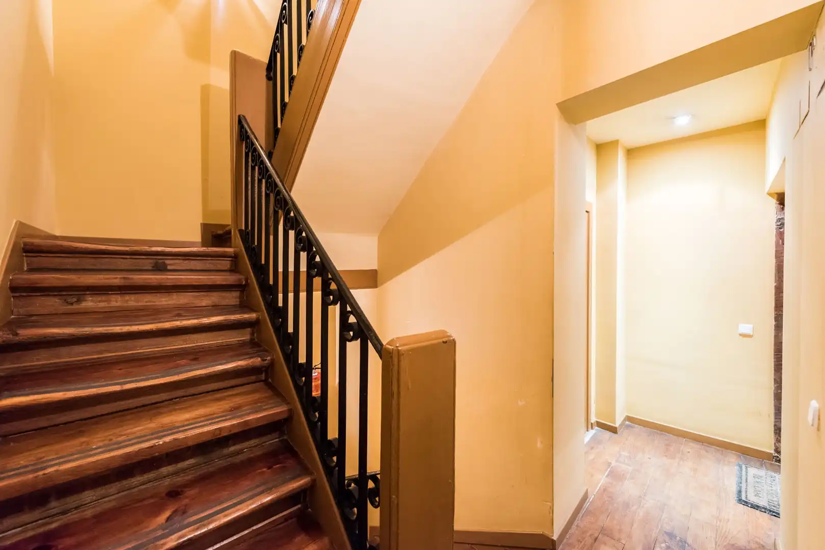 Flat for rent in Madrid  with Air Conditioner, Heating and Furnished