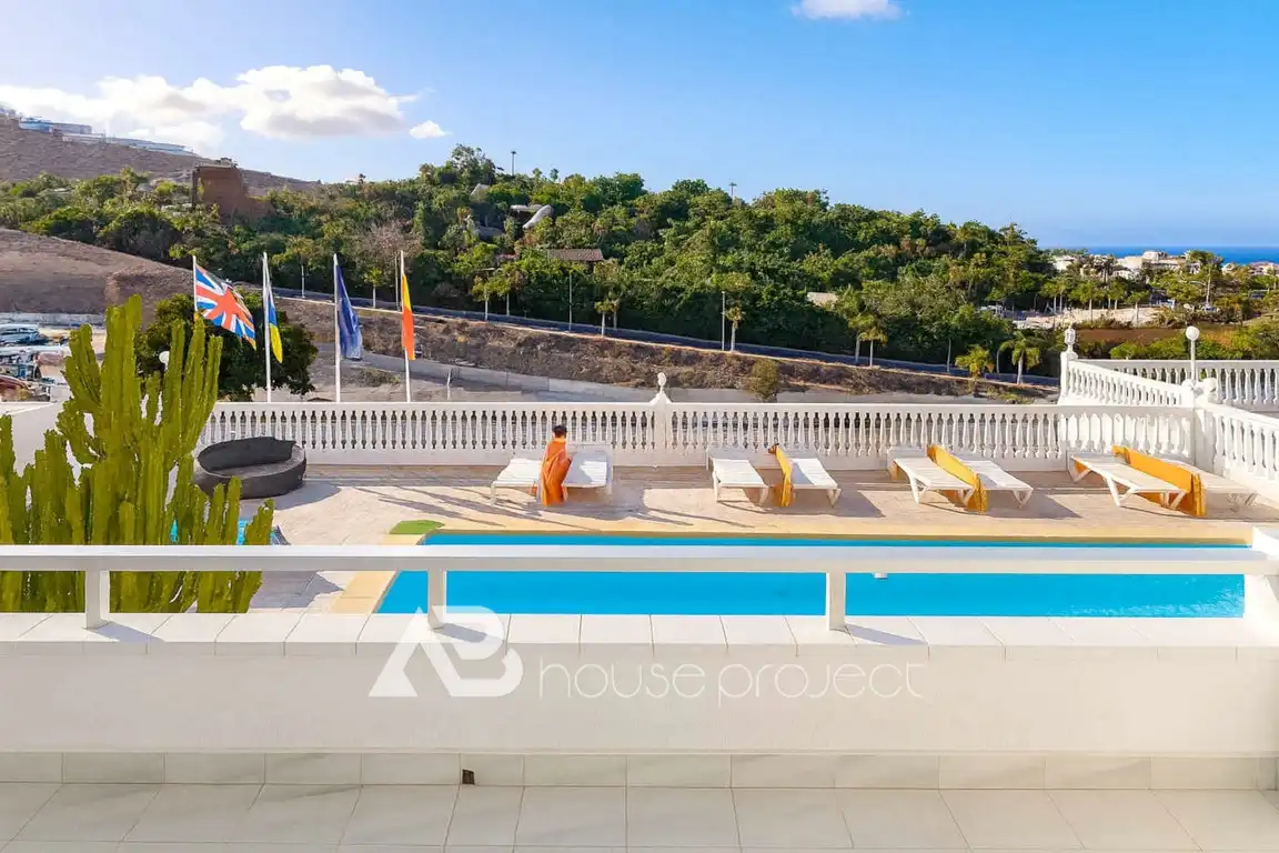 Estudi amb piscina en venda a Costa Adeje, imagen 3