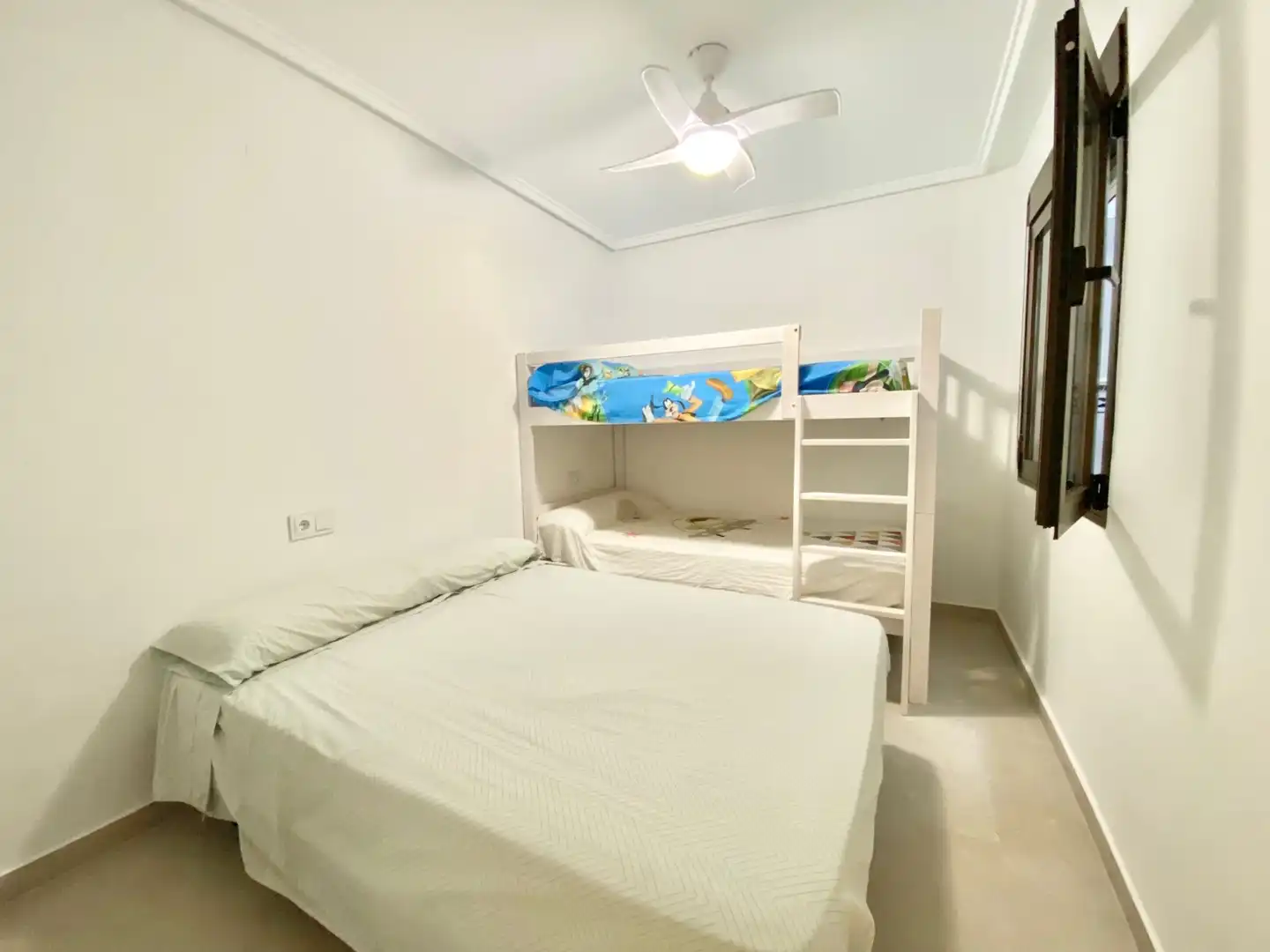 Bedroom of Apartments for rent in Guardamar del Segura  with Heating, Furnished and Washing machine