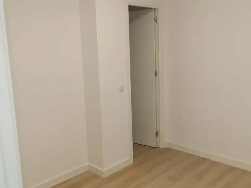 Flat for rent in Calle de la Buena Madre, 3, Zona Centro - Ayuntamiento