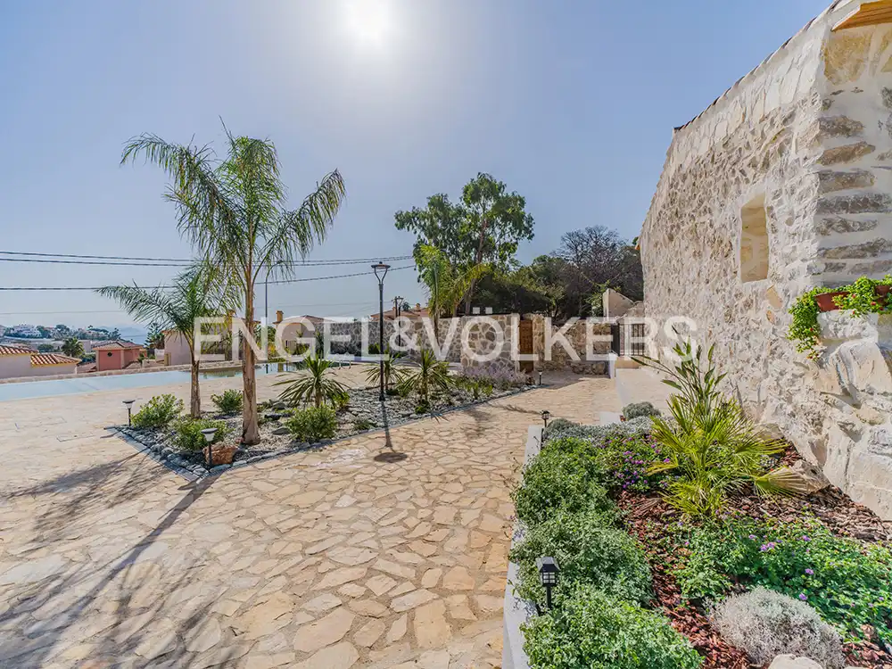 Terrassa de Casa o xalet en venda en El Campello amb Aire condicionat, Calefacció i Jardí privat