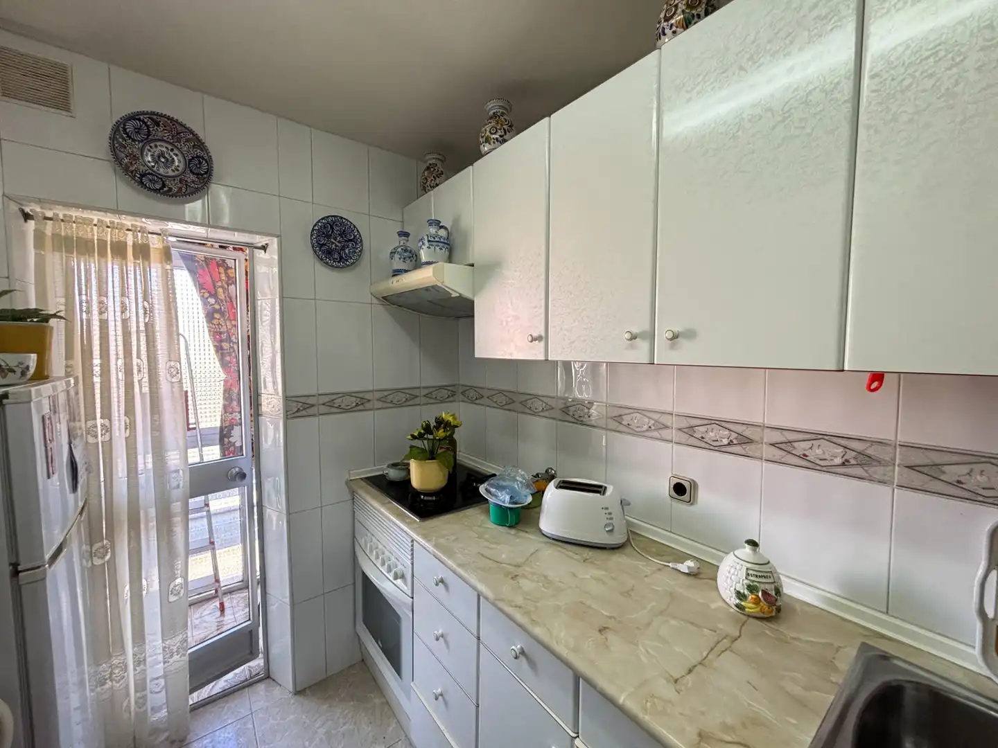 Cocina de Piso en venta en Madrid con Calefacción, Terraza y Amueblado
