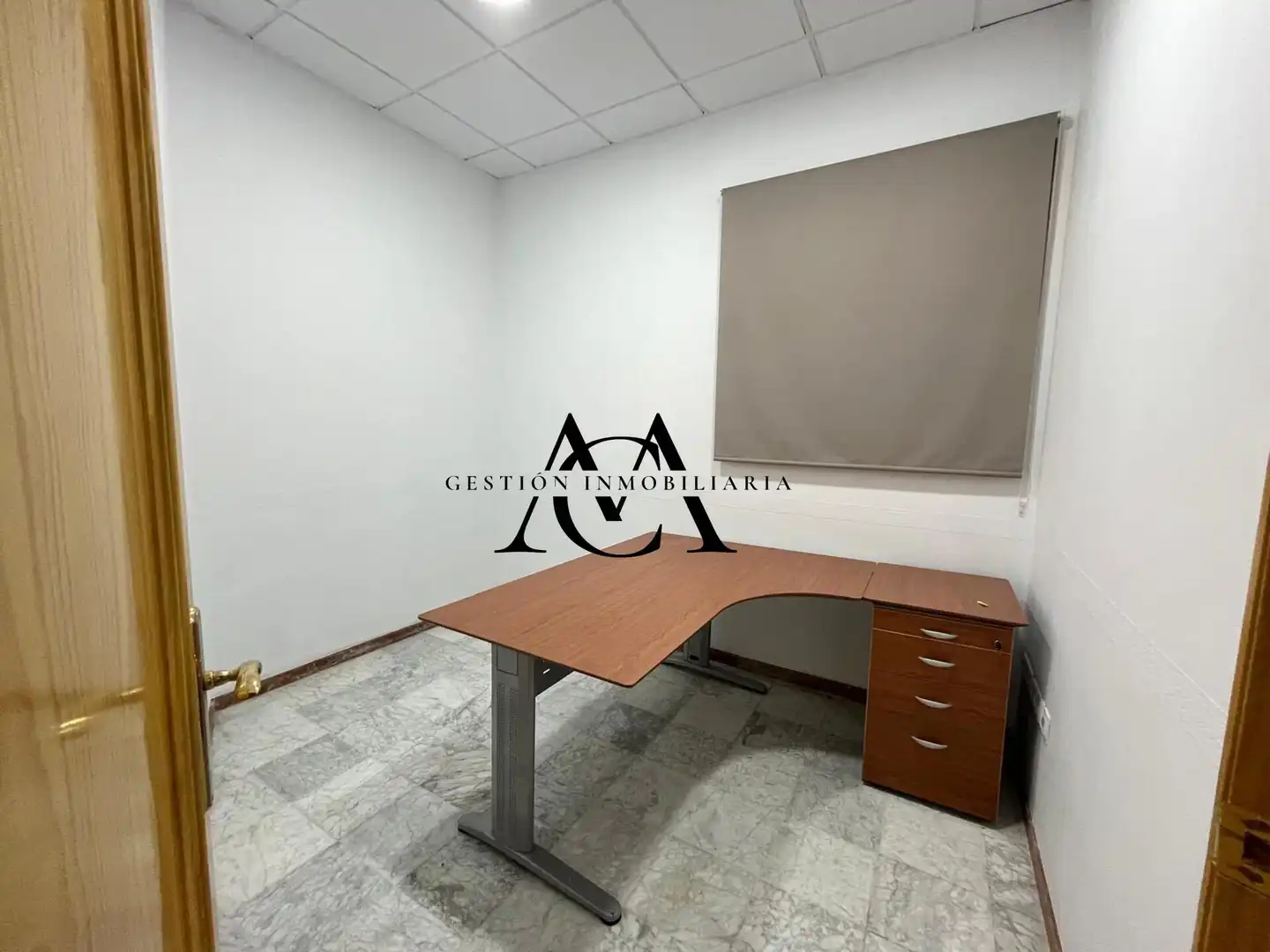 Oficina en venta en Lucena