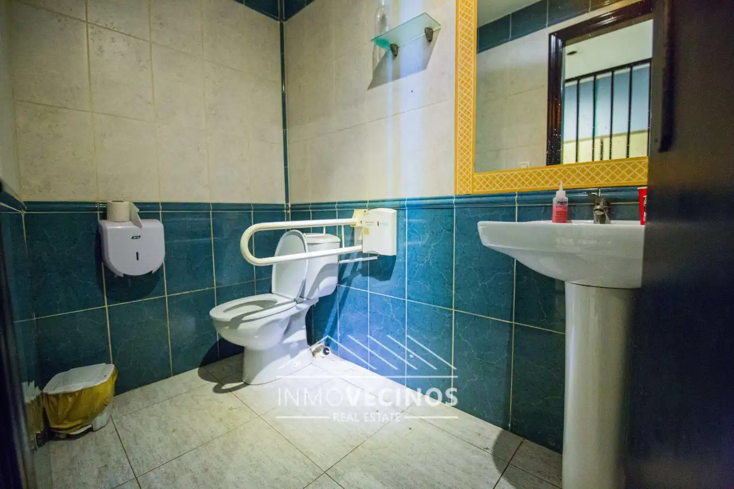 Badezimmer von Geschaftsraum zur Miete in Valencia