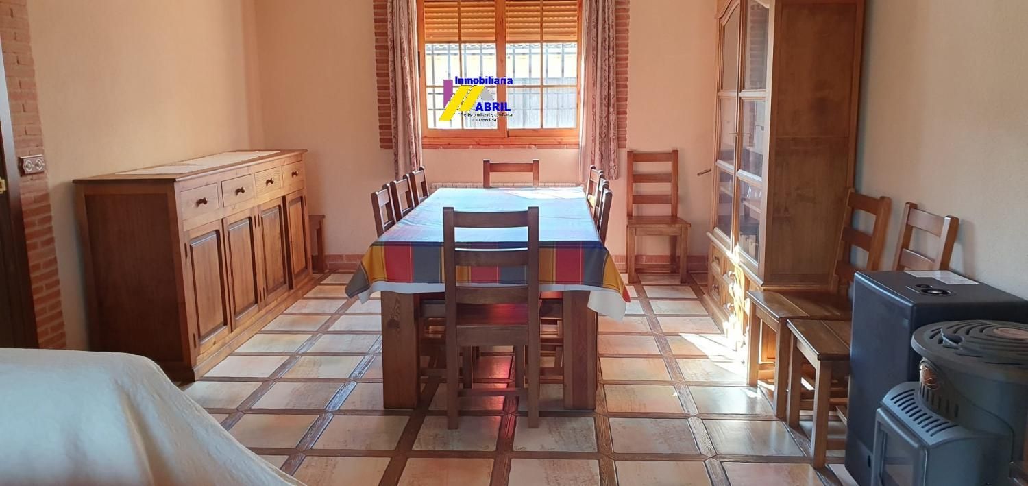 Dining room of House or chalet for sale in Aldeaquemada  with Heating and Furnished