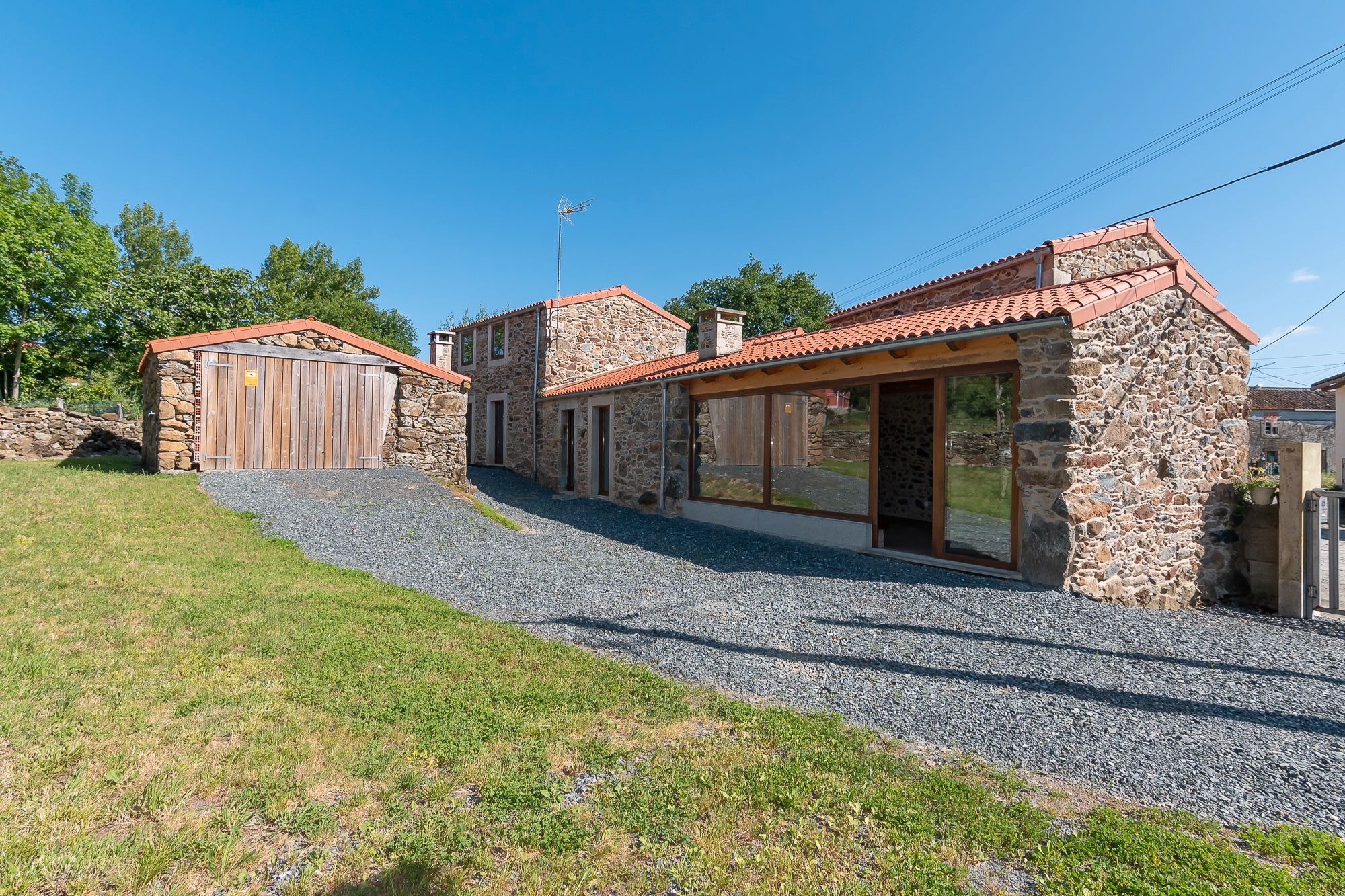 Exterior view of Country house for sale in Melide