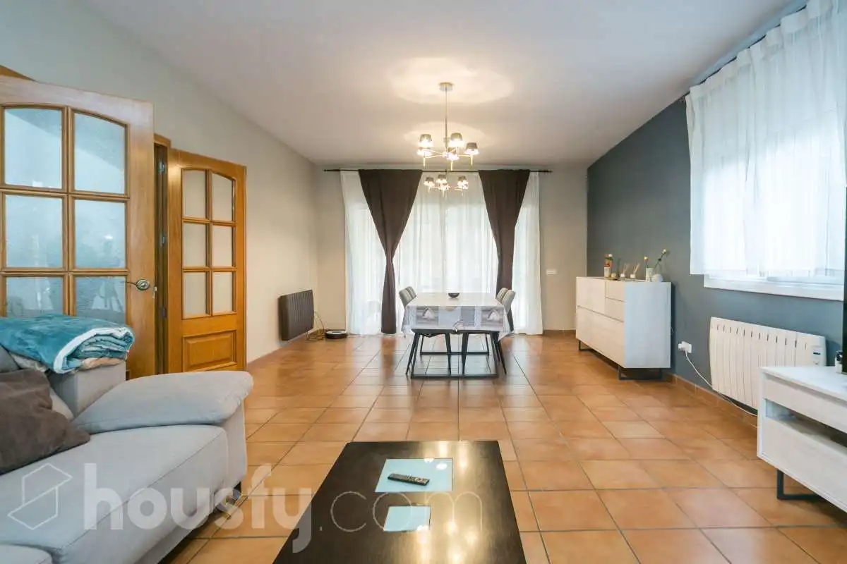 Casa o xalet en venda a Carrer de la Figuera, Olèrdola