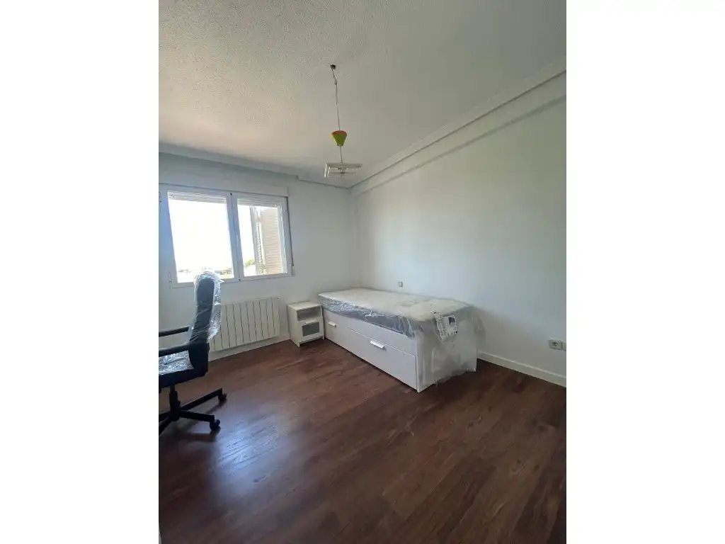 Habitación en Calle Francisco Pizarro, Villanueva de la Cañada ciudad