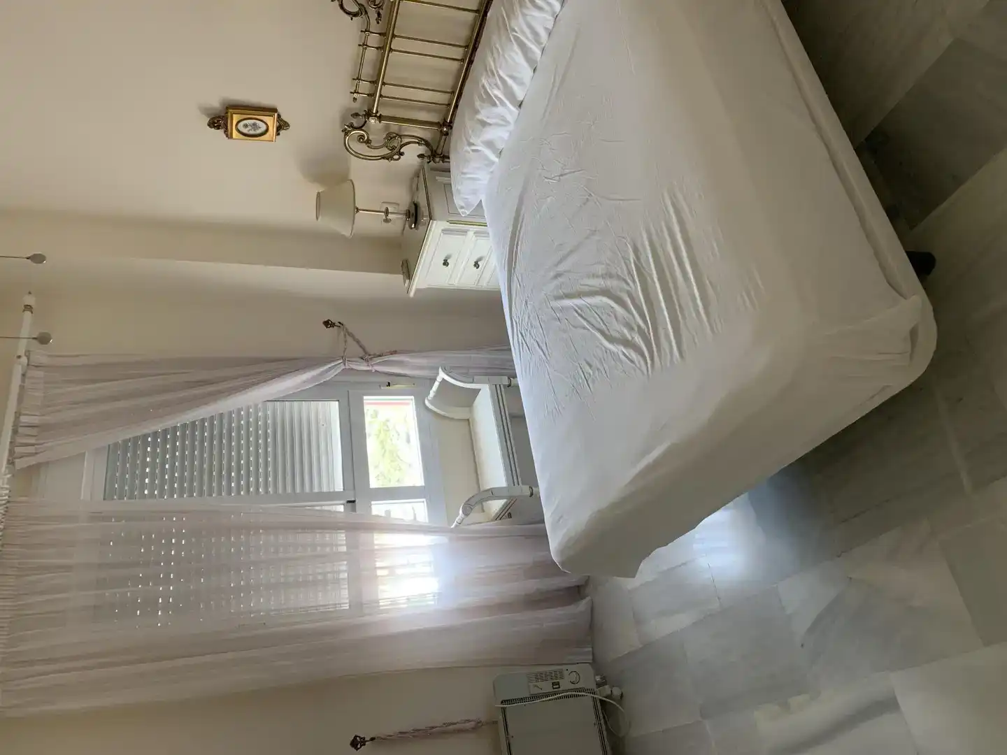 Schlafzimmer von Wohnung zur Miete in Fuengirola mit Klimaanlage und Schwimmbad