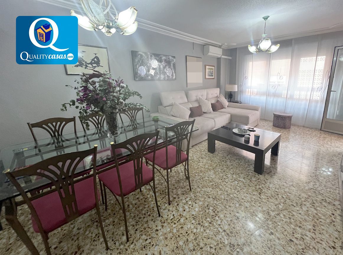 Vista exterior de Pis en venda en Alicante / Alacant amb Aire condicionat, Calefacció i Terrassa