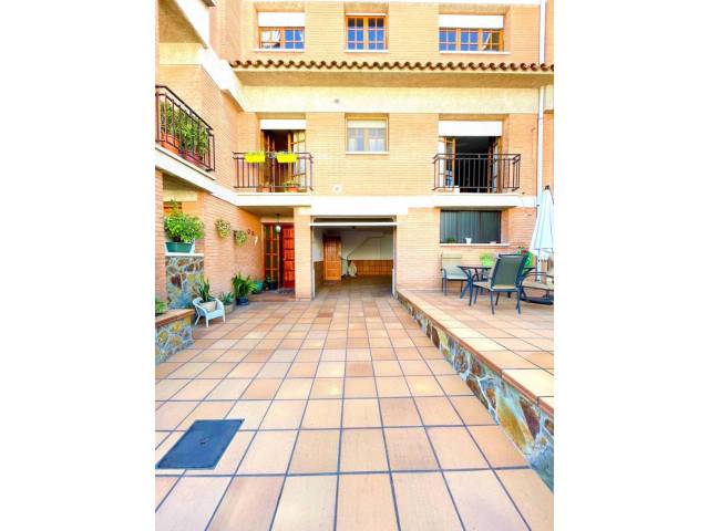 Casa-chalet en Venta en Calle Canàries en Serraparera