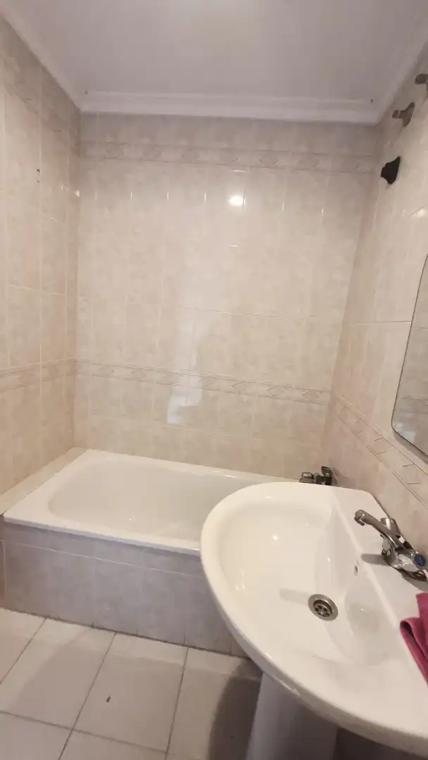 Baño de Piso en venta en Algeciras con Alarma
