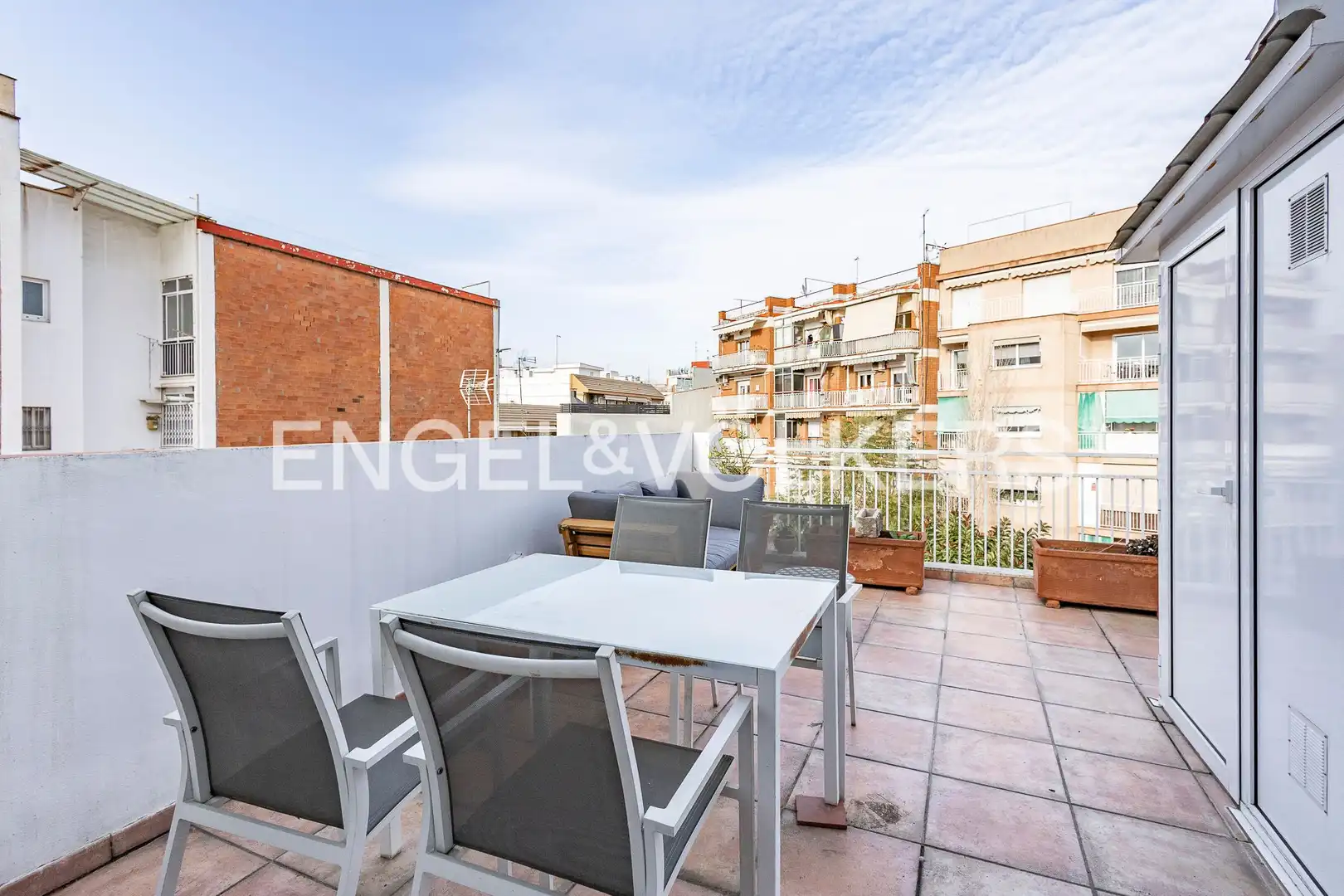 Terrassa de Casa o xalet en venda en Sant Joan Despí amb Aire condicionat, Calefacció i Jardí privat