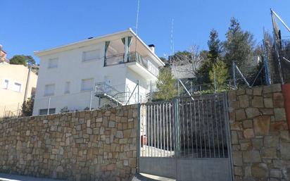 Vista exterior de Casa o xalet en venda en Robledo de Chavela amb Terrassa