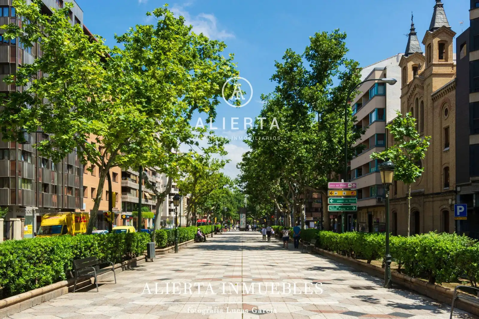 Vista exterior de Casa o chalet en venta en Zaragoza con Calefacción y Terraza