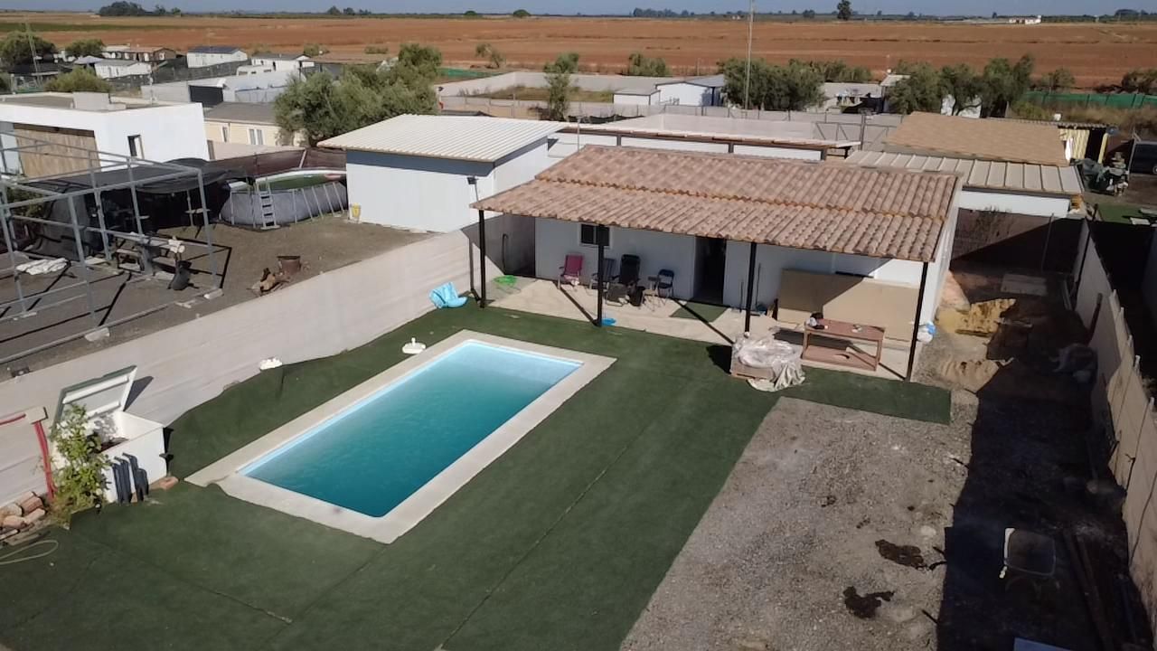 Swimming pool of Country house for sale in Dos Hermanas  with Community pool