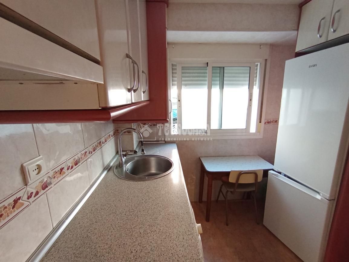 Kitchen of Flat for sale in  Zaragoza Capital  with Air Conditioner and Heating
