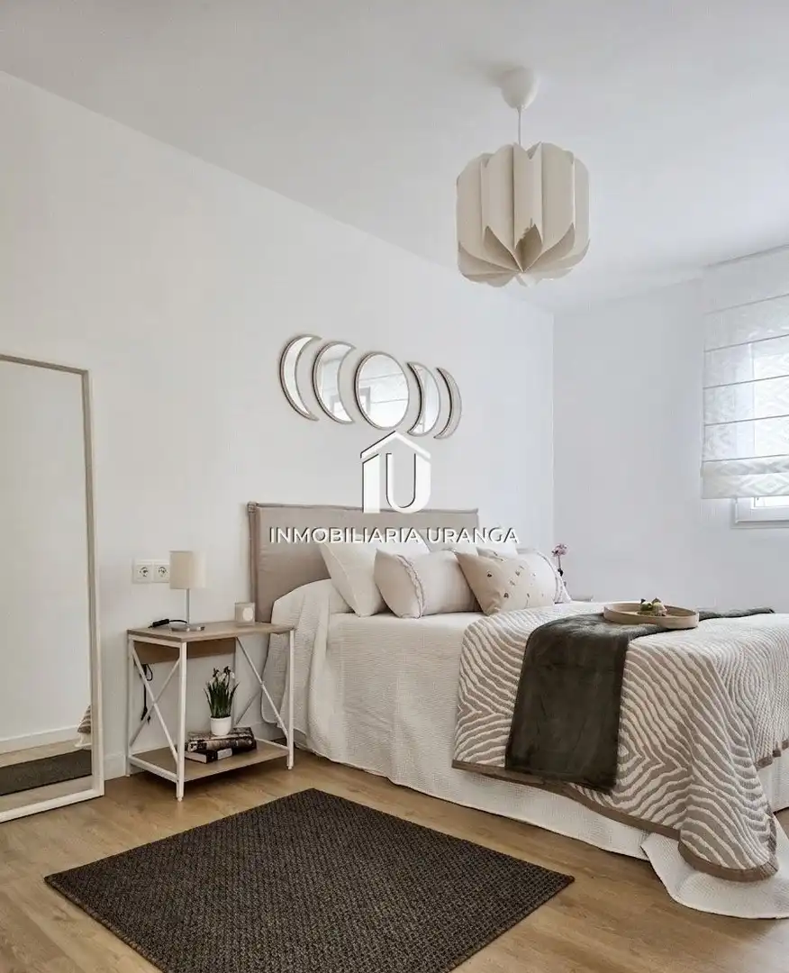 Bedroom of Flat for sale in Laredo