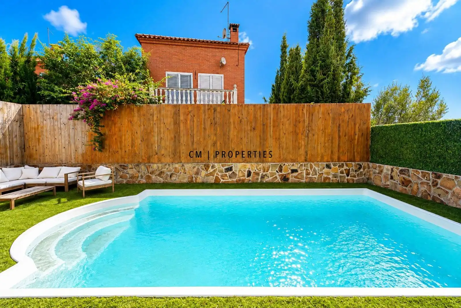 Swimming pool of Houses for sale in Moncada  with Air Conditioner, Heating and Terrace