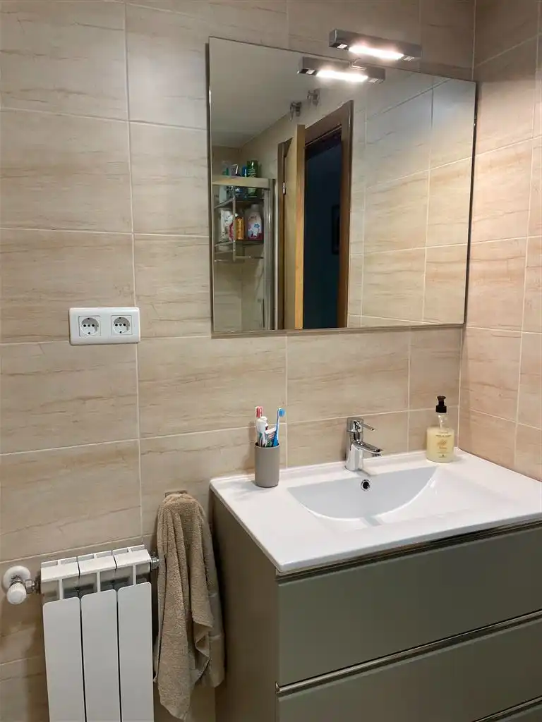 Badezimmer von Wohnung zum Verkauf in San Vicente de la Barquera mit Heizung, Abstellraum und Möbliert