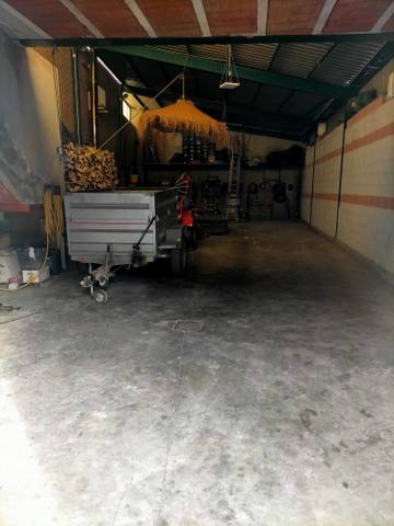 Nave industrial en Venta en Autovía del Olivar en Begíjar