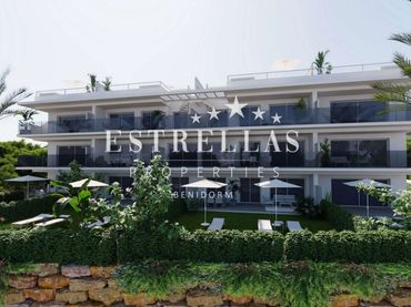 Apartament amb piscina en venda a Golf Bahía