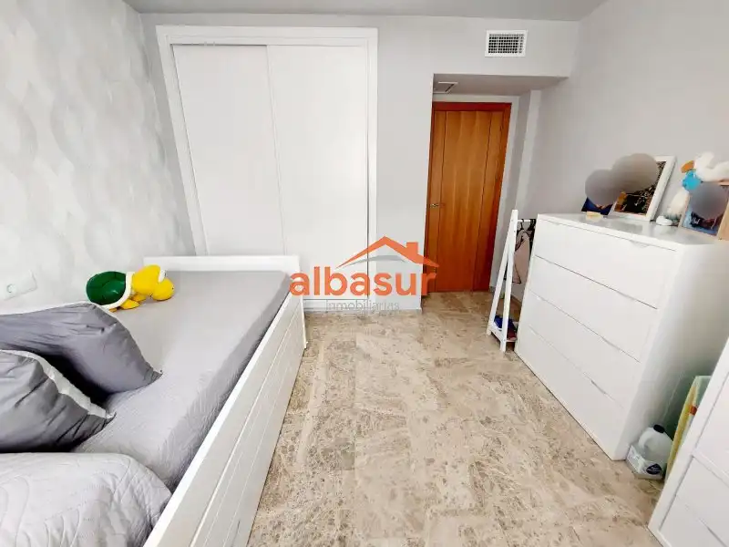 Habitación de Casa adosada en venta en Córdoba con Aire acondicionado, Calefacción y Terraza
