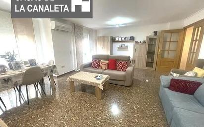 Exterior view of Flat for sale in Mislata  with Air Conditioner, Terrace and Balcony