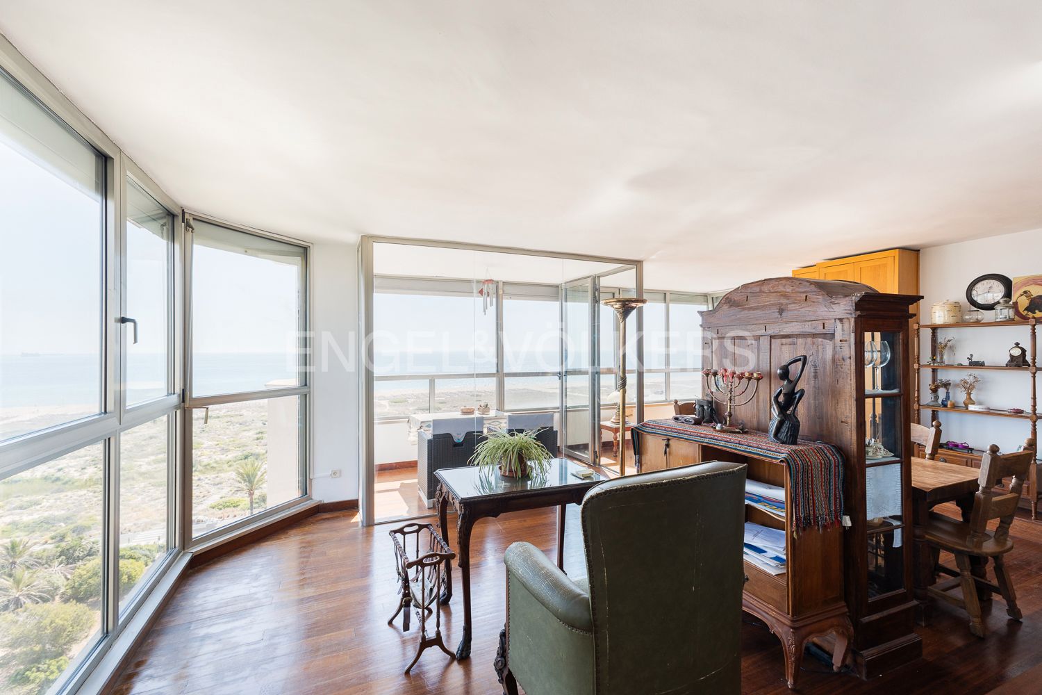 Living room of Apartment for sale in  Valencia Capital  with Air Conditioner, Heating and Private garden