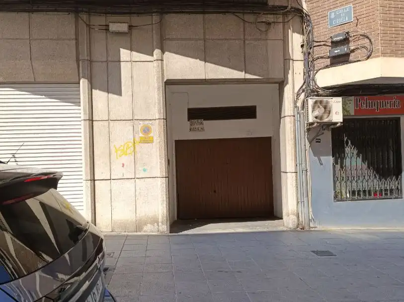 Vista exterior de Garaje de alquiler en Ciudad Real Capital